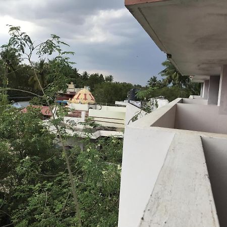 Sr Mahal & Lodge Kumbakonam Dış mekan fotoğraf