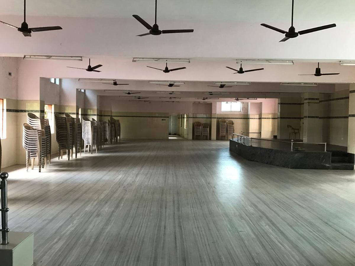 Sr Mahal & Lodge Kumbakonam Dış mekan fotoğraf